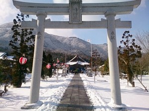 地元の氏神さん、大森八幡神社