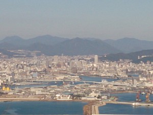 安芸の小富士(似の島、278m）から見下ろす広島市街地
